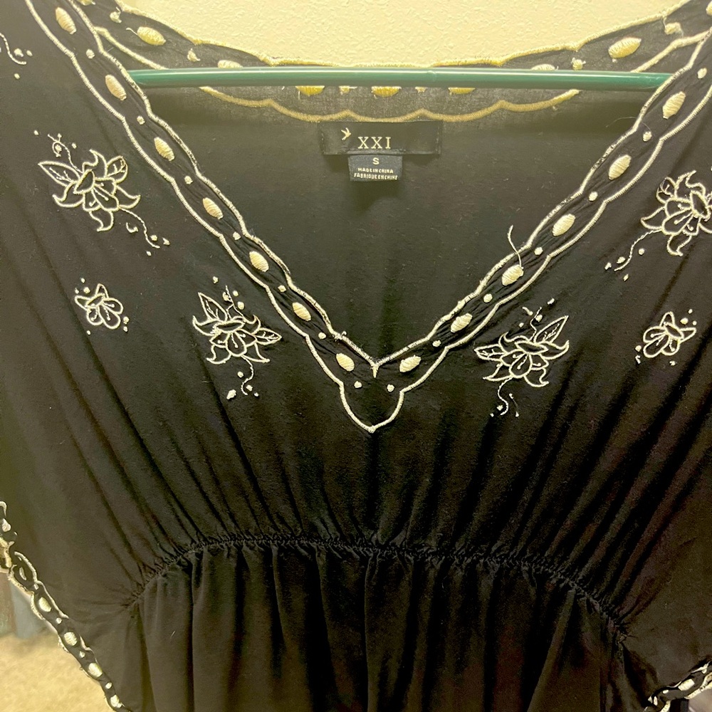 Flowy soft top with white embroidery
